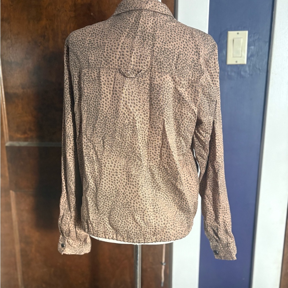 BKE Leopard Animal Print Lightweight Utility Jacket - Picture 3 of 8